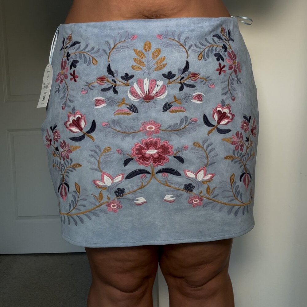 ARULA WOVEN FLORAL SUEDE SKIRT- UNWORN